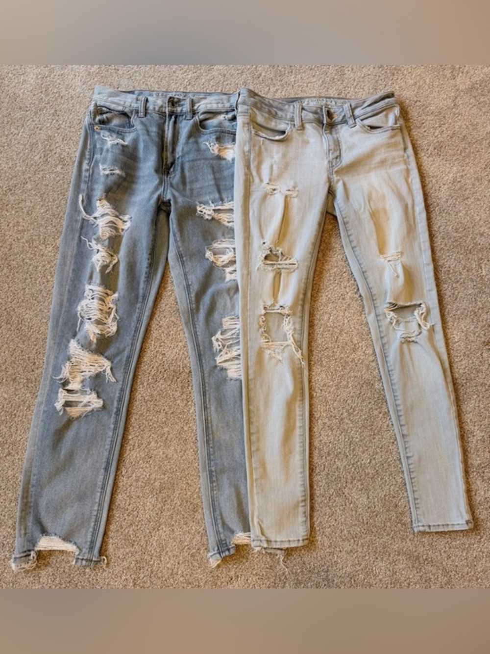 American Eagle bundle of two light wash distressed jeans size 2